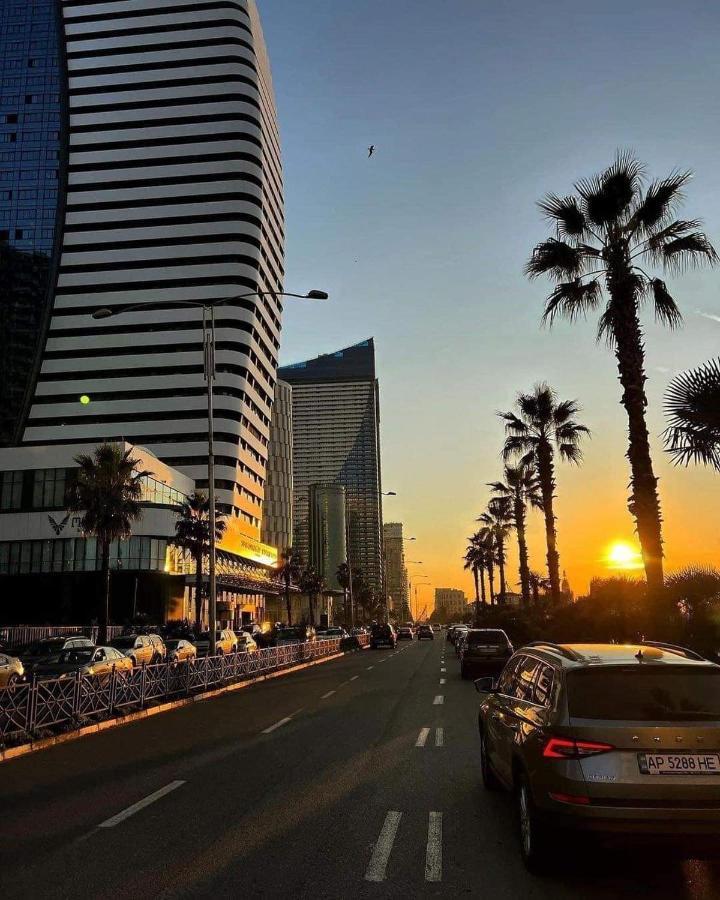 Orbi City In Batoumi Extérieur photo