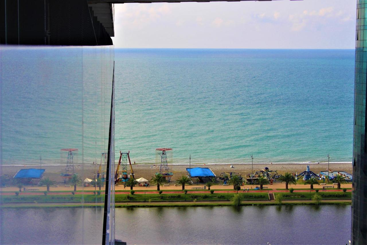 Orbi City In Batoumi Extérieur photo