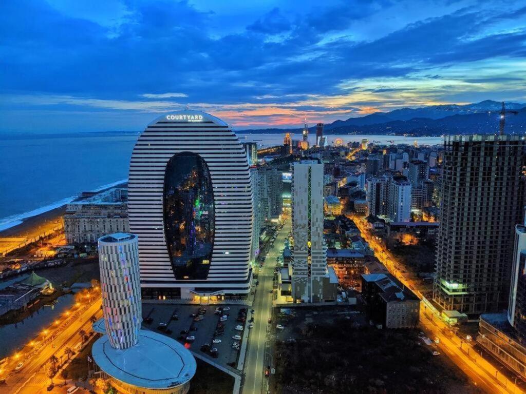 Orbi City In Batoumi Extérieur photo