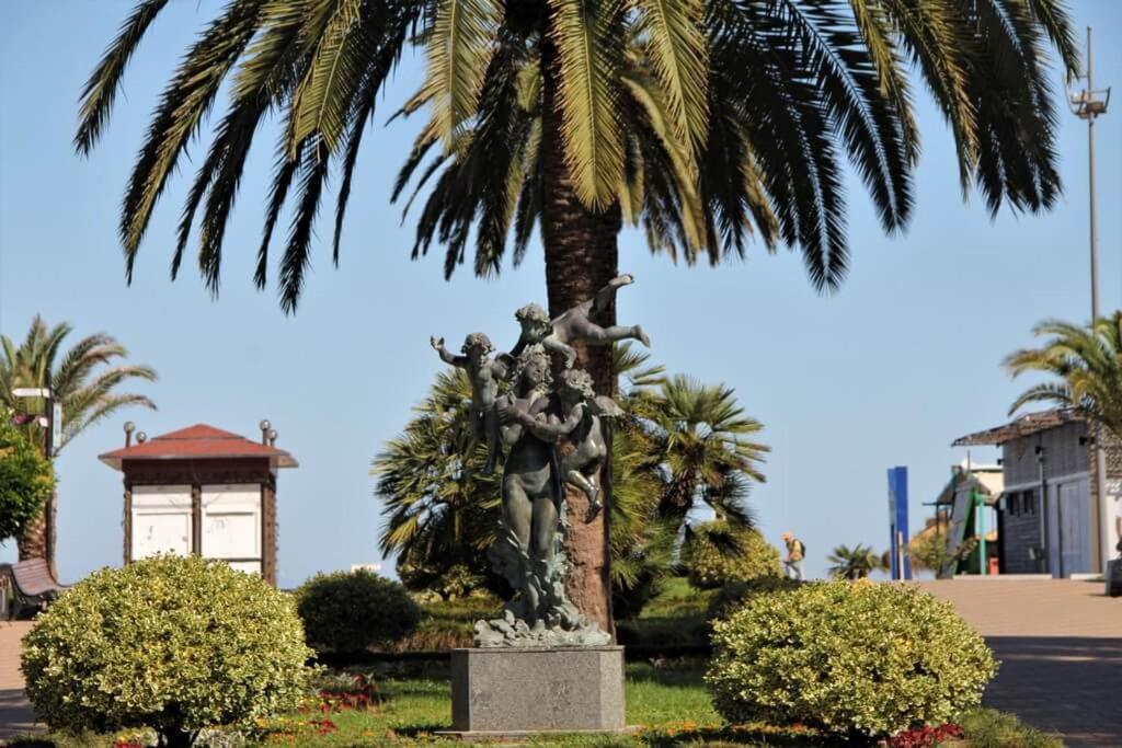 Orbi City In Batoumi Extérieur photo